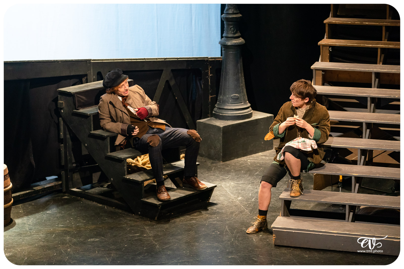 OLIVER TWIST (CIE LA MESNIE H.)